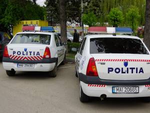 Noua maşină a Poliţiei vs. autospecialele cu platformă cu semnale luminoase şi sonore