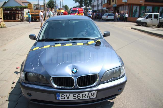Autoturismul BMW implicat în accident