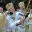 Înaltpreasfinţitul Părinte Pimen, Arhiepiscopul Sucevei şi Rădăuţilor, şi pe Preasfinţitul Părinte Irineu, Arhiepiscop al Alba-Iuliei