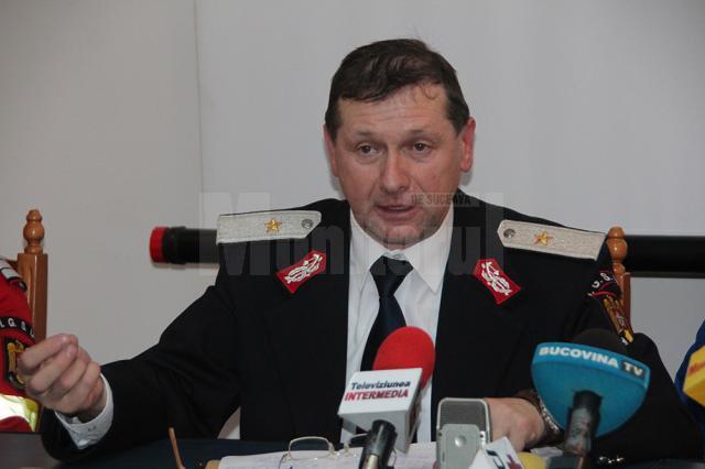 Generalul de brigadă Ion Burlui, inspectorul-şef al ISU Suceava: “Categoric, aceste localităţi au nevoie de ambulanţe pentru reducerea timpilor de intervenţie, iar noi am făcut demersuri în acest sens încă din 2013”