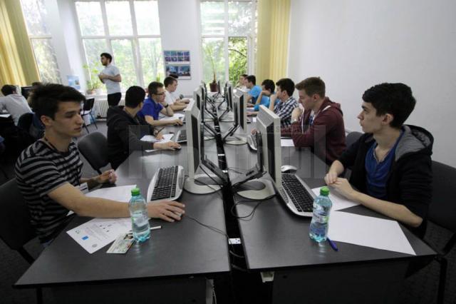 Elev al Colegiului Tehnic Rădăuți, pe podiumul unui concurs naţional de informatică