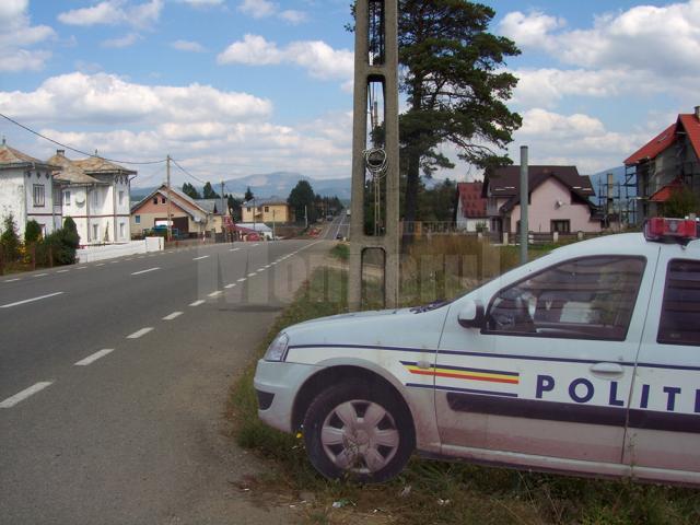 Poliţia a solicitat o expertiză privind calitatea asfaltului de pe DN 17, în zona de munte