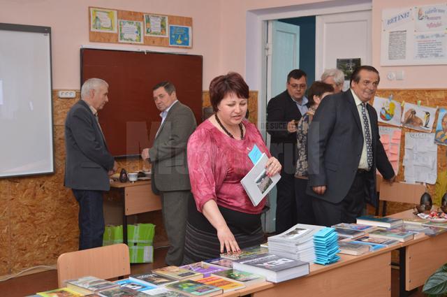 Donaţie de carte la Edineţ iniţiată de Liceul din Cajvana