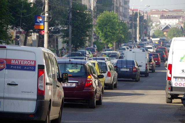 Traficul rutier pe arterele de circulaţie adiacente străzii Universităţii a fost dat peste cap
