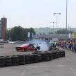 Manevre periculoase, maşini tunate, fum şi adrenalină, în prima etapă a Campionatului Naţional de Drift