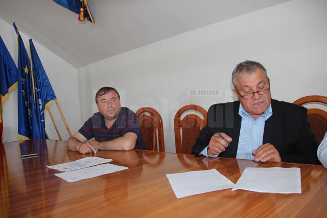 Primarul Onisii şi secretarul Bălan susţin că totul s-a făcut cu respectarea legislaţiei