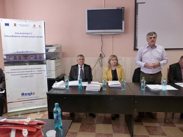Primarul din Dumbraveni, Ioan Pavăl, a fost prezent la lansarea oficiala a proiectului de modernizare a scolii nr. 1 din comuna