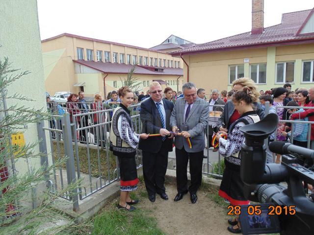 La Centrul Şcolar de Educaţie Incluzivă Suceava s-a inaugurat un spaţiu de joacă