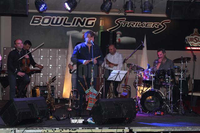 Experiment acustic la Bowling Club Strikers, cu Vali Boghean Band