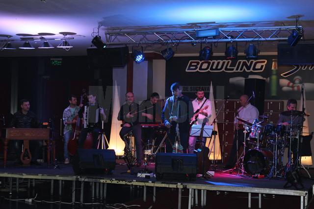 Experiment acustic la Bowling Club Strikers, cu Vali Boghean Band