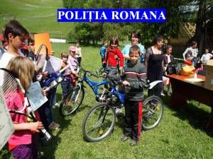 Biciclete cadou pentru copii, în cadrul unui concurs cu tematică rutieră