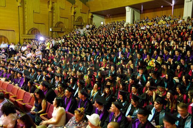 Absolvenţii promoţiei 2015 au încheiat într-o atmosferă festivă studiile liceale