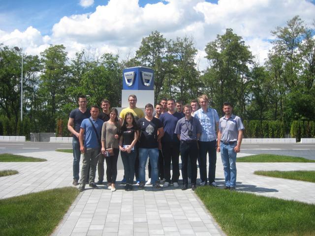 Studenţi ai Facultăţii de Inginerie Mecanică, în vizită la Uzinele Dacia-Renault