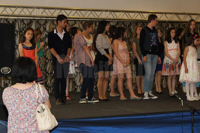 Trofeul „Vocea Bucovinei”, obţinut de o elevă de la Şcoala Gimnazială „Miron Costin” Suceava