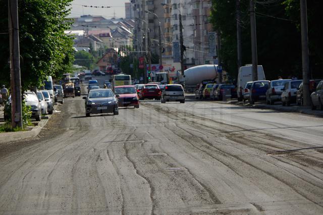 Bulevardul George Enescu va fi blocat parţial traficului rutier, timp de trei zile, începând de mâine dimineaţă
