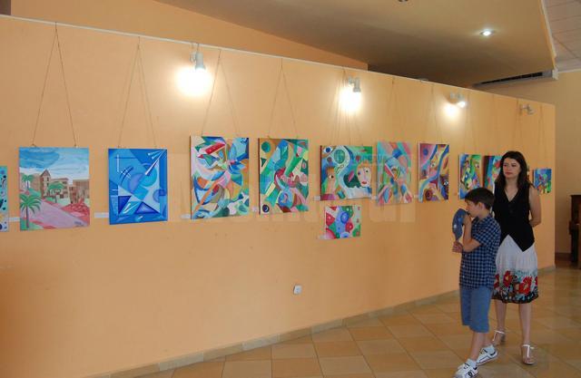 Salonul anual al „Cercului de pictură” de la Clubul Copiilor Rădăuţi