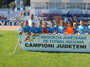 Micii fotbalişti de la Juniorul Suceava s-au calificat fără emoţii la turneul semifinal