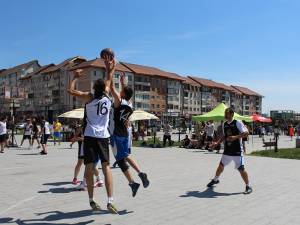 “Castorii” au adus baschetul în centrul Sucevei, în primul turneu oficial de streetball