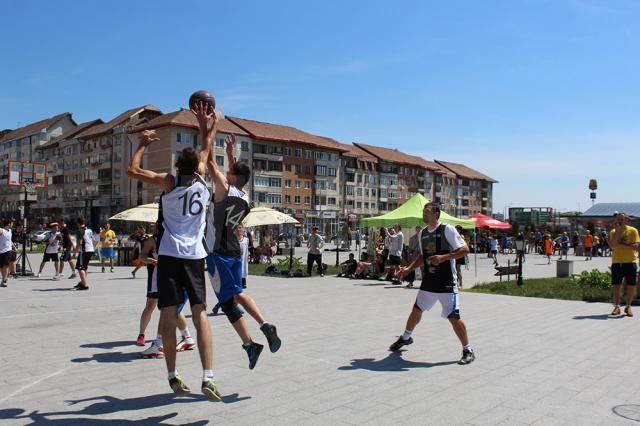 “Castorii” au adus baschetul în centrul Sucevei, în primul turneu oficial de streetball