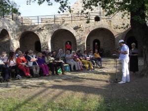 Recital de poezie în Cetatea de Scaun a Sucevei