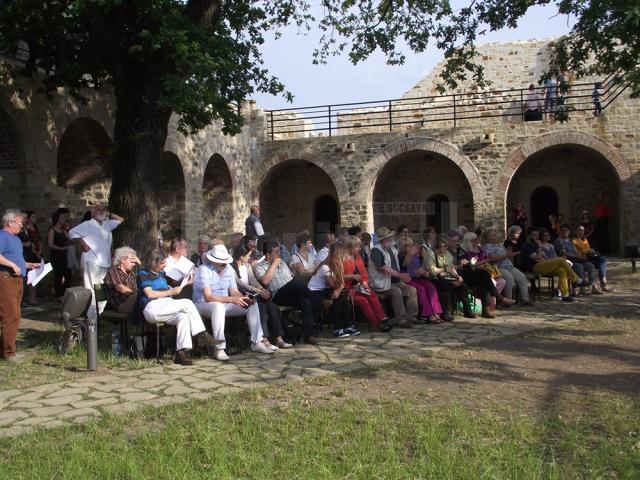 Recital de poezie în Cetatea de Scaun a Sucevei