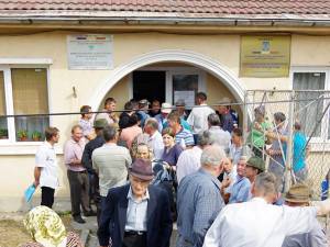 În jur de 8.000 de cereri pentru subvenţii erau depuse până ieri numai la centrul local Suceava al APIA