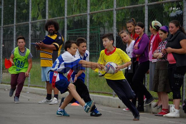 Rugbiul a fost rege pentru o zi la şcoala din Plopeni