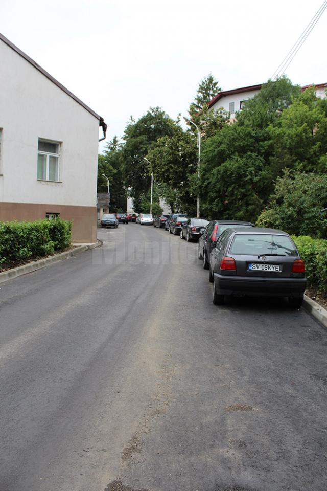 Strada Ion Vodă Viteazul a rămas fără trotuar, temporar