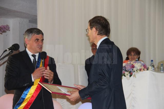 Academicianul Ioan Aurel Pop a primit şi el titlul de Cetăţean de Onoare