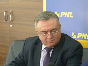 Vicepreşedintele PNL al Consiliului Judeţean Suceava, Ilie Niţă, are termen până la sfârşitul săptămânii să demisioneze din funcţia administrativă, dacă vrea să-şi păstreze calitatea de membru de partid
