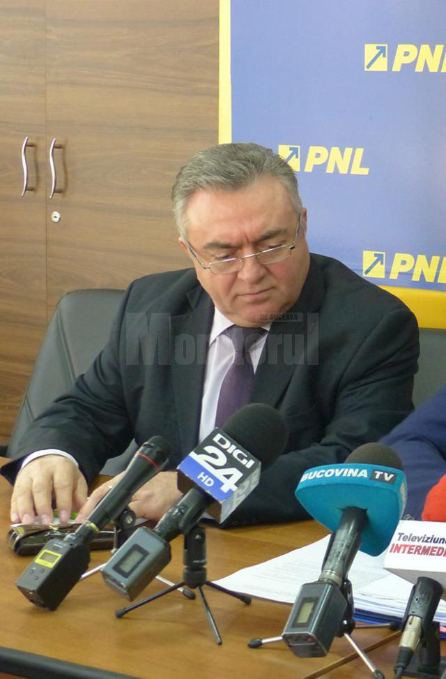 Vicepreşedintele PNL al Consiliului Judeţean Suceava, Ilie Niţă, are termen până la sfârşitul săptămânii să demisioneze din funcţia administrativă, dacă vrea să-şi păstreze calitatea de membru de partid