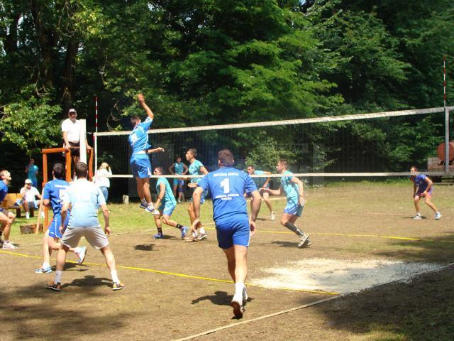 Echipa de volei masculin a Clubului Sportiv Municipal Suceava a participat în weekendul trecut la un turneu de pregătire, în Ucraina, intitulat Cupa Zalyea Sneatiskogo