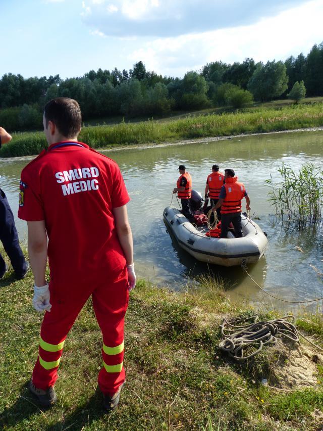 Doi copii, unul de 12 şi unul de 14 ani, înecaţi în râul Suceava