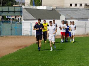 Echipa de handbal seniori a Universității Suceava a reînceput de ieri  pregătirea pentru noul sezon
