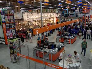 Dedeman a înlocuit magazinul din Suceava, primul din reţeaua de 41 de reprezentanţe, cu unul de două ori mai mare