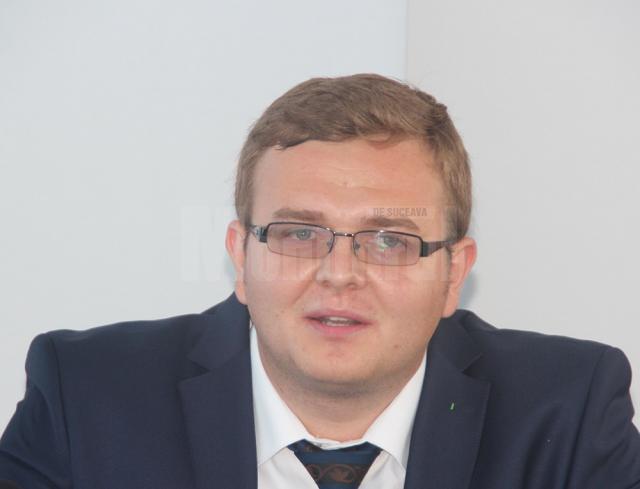 Noul director al Direcţiei de Sănătate Publică Suceava, Andrei Ianovici, şi-a preluat ieri mandatul de director executiv al instituţiei