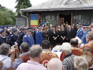 Socrul ex-preşedintelui Băsescu, înmormântat cu onoruri militare