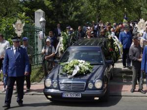 Socrul ex-preşedintelui Băsescu, înmormântat cu onoruri militare