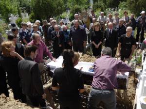 Socrul ex-preşedintelui Băsescu, înmormântat cu onoruri militare