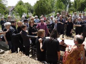 Socrul ex-preşedintelui Băsescu, înmormântat cu onoruri militare