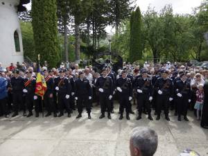 Garda de Onoare a Jandarmeriei a tras trei salve de armă