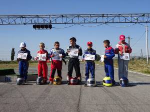 Mai mulţi elevi de la Palatul Copiilor s-au remarcat la Campionatul Național de Karting Școlar