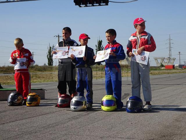 Mai mulţi elevi de la Palatul Copiilor s-au remarcat la Campionatul Naţional de Karting Şcolar