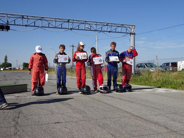 Mai mulţi elevi de la Palatul Copiilor s-au remarcat la Campionatul Naţional de Karting Şcolar