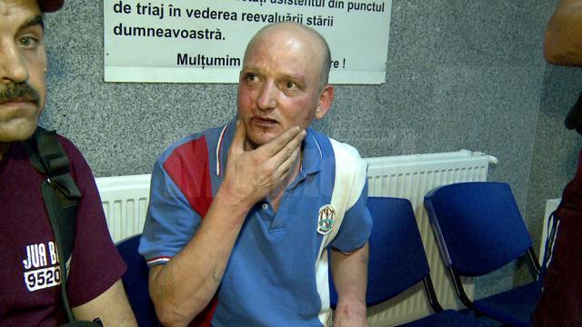Iulian Tănase susţine că a fost bătut de poliţişti