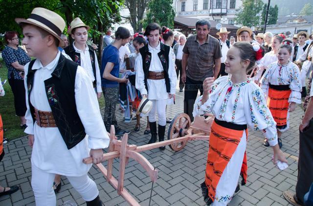 Festival naţional pentru copii şi tineret, în cadrul Zilelor Dornei