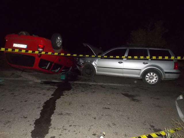 În urma impactului dintre cele două maşini, la Hârtop, şase persoane au ajuns la spital