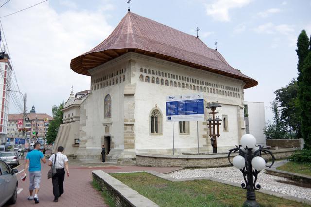 Ieri a fost inaugurat Punctul de informare turistică construit în curtea interioară a Bisericii „Învierea Domnului”
