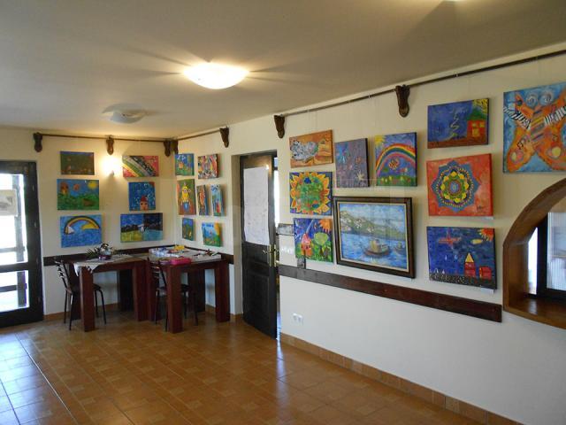 92 de copii au participat la Tabăra de creaţie „Micii iconari”, ediţia a V-a, organizată la Adâncata