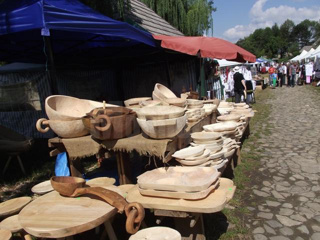 Tradiţie, diversitate şi noutate la Târgul Meşterilor Populari din Muzeul Satului Bucovinean